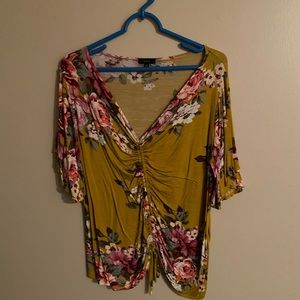 Gold and pink floral ruched center 3/4 length sleeve blouse